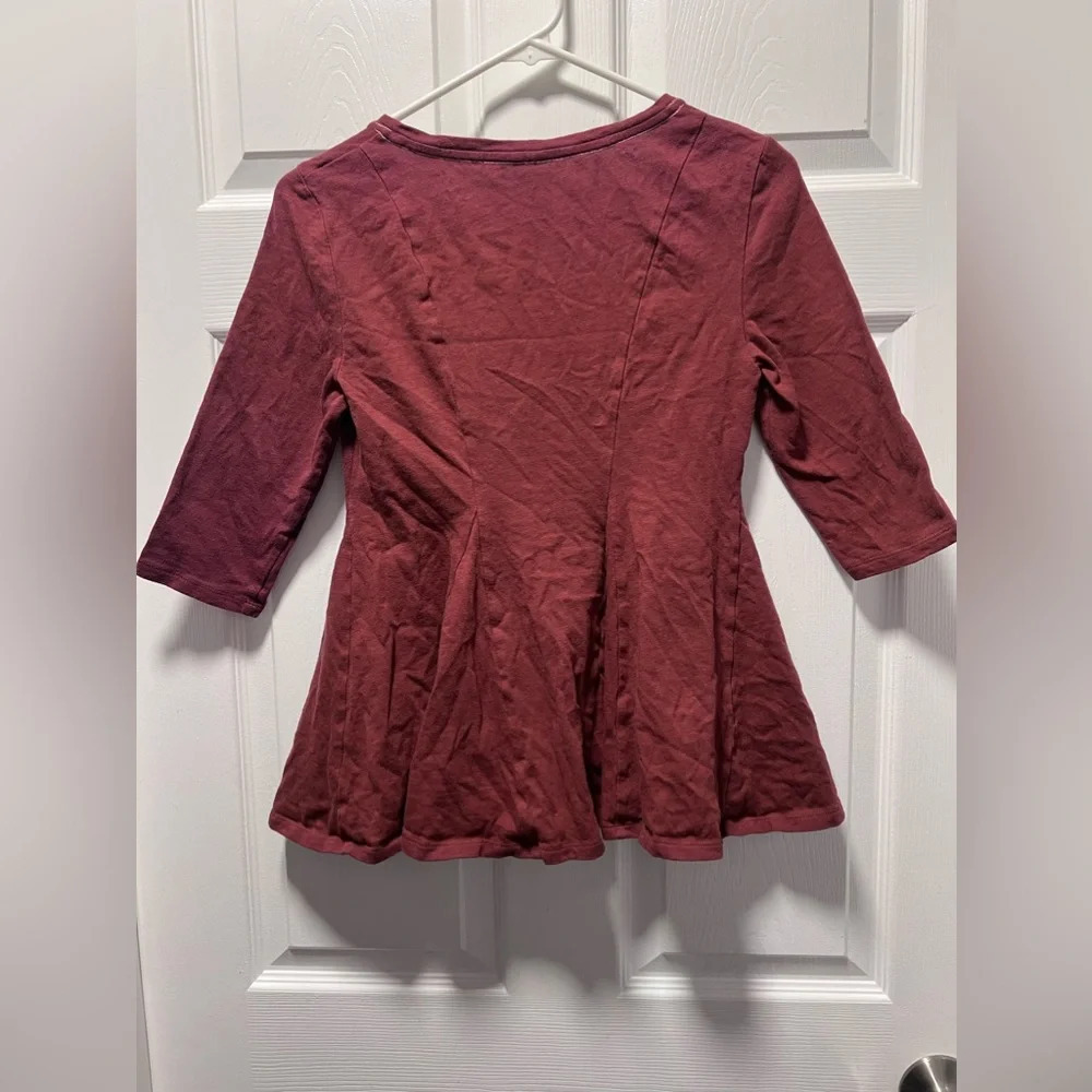 Anthropologie Akemi + Kin Half Sleeve Small Top - Picture 3 of 5